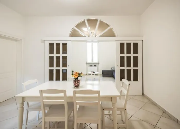 Angelic House Palace, *